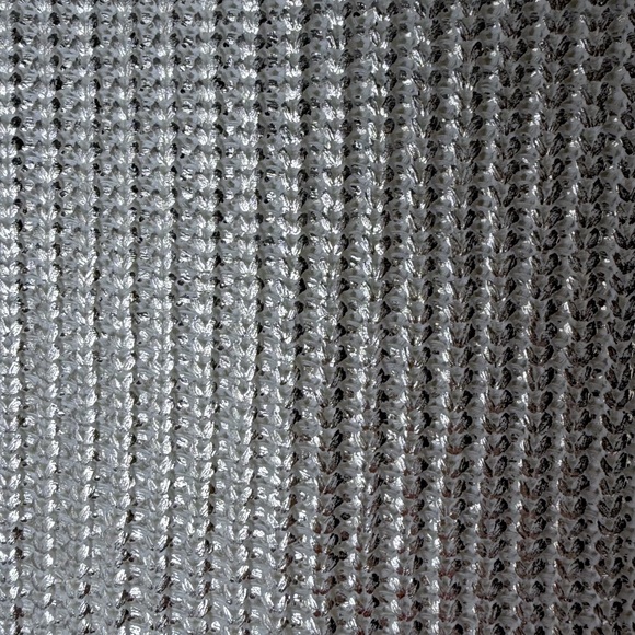 Zara Stylish White and Gold Sleeveless Blouse - Picture 8 of 15